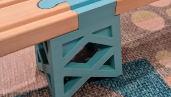 Набор приподнятых железнодорожных путей Brio/Ikea......... 2