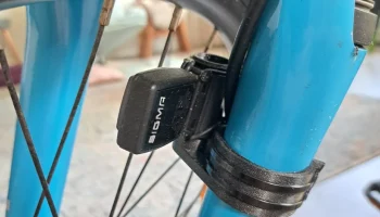Крепление датчика на амортизационную вилку MTB....... Крепление датчика на амортизационную вилку MTB.......