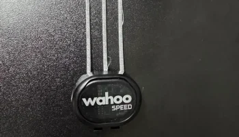 Замена ремешка датчика скорости вращения Wahoo......