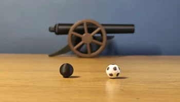 Стрельба из игрушечной пушки 1