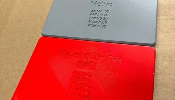 Корпус для набора метчиков и штампов с маркировкой SAE и .. 1