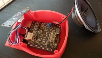 Коробка голосового набора AIY 1
