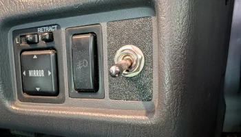 Заготовка переключателя Toyota с отверстием для тумблера....
