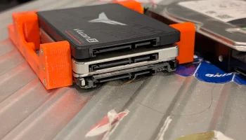 Тройной адаптер SSD/HDD с 2,5 на 3,5 дюйма......