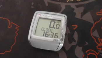 Крышка аккумуляторного отсека Sigma BC-906......