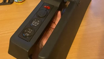 &Scaron;koda Octavia 1 USB-разъем в рамке