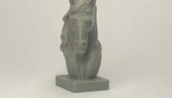 Голова лошади - реалистичная 3D-скульптура... 1