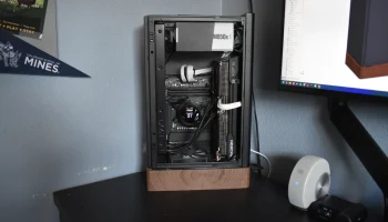 Вертикальная подставка Lian Li A3-mATX 5
