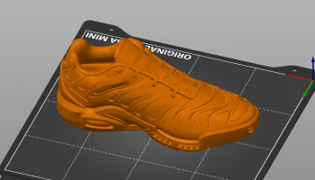 Модель кроссовок Air Max Plus Drift весь день 1