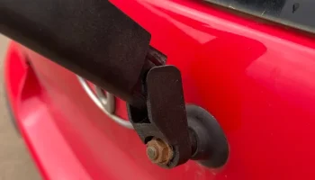 Деталь заднего дворника Toyota Yaris 4