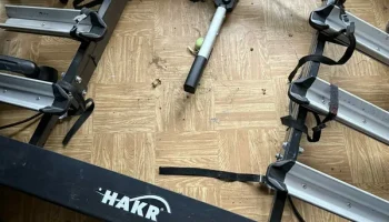 Заглушка держателя велосипеда позади автомобиля на прицеп... 1