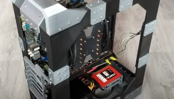 XG5 - компьютерный корпус формата ATX...... 2