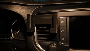 Держатель телефона для Peugeot Expert Traveler............ 1
