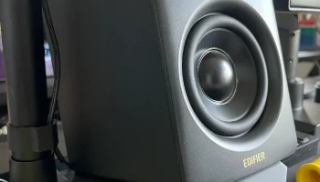 Стойки для колонок Edifier M60 - конструкция под углом 16... 1