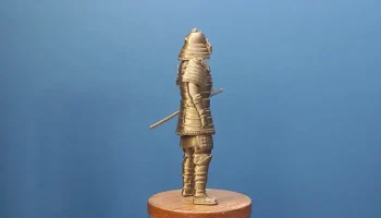 Статуя воина-самурая - детальная фигурка доспехов...... 3