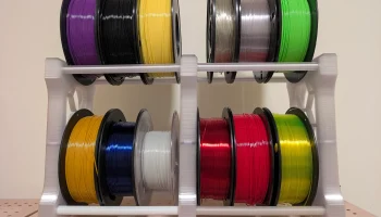 Полностью напечатанная на 3D-принтере подставка для нитей...
