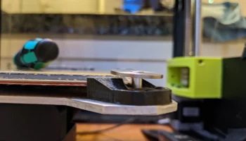 ФИКСИРОВАННЫЕ углы модульной кровати для Lulzbot Mini 1.0... 1