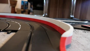 Зона безопасности трассы Каррера / Sicherheitszone mit Bande 3