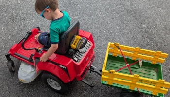 Компания по поставке тракторов Kid Trax TSC Ride On Zero ...