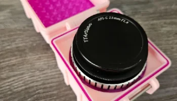 Прочная коробка TTArtisan 23mm F/1.4