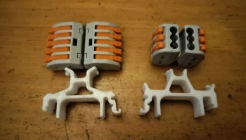 Крепление на DIN-рейку серии WAGO 222 (Space Invaders Edi..