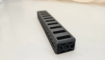Сотовый органайзер для USB-накопителей...... 4