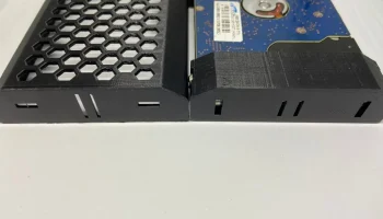 Тонкий чехол для жесткого диска Xbox 360.........