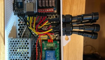 Блок управления QuinLED Dig Quad 1