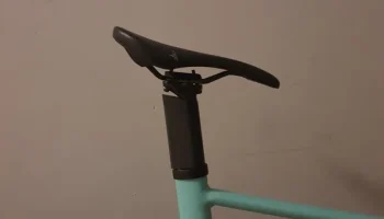 Чехол на подседельный штырь Aventon Mataro Aero......