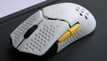 Мышь HyperX Pulsefire Saga сотового дизайна......