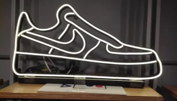 Nike Неоновый светодиод