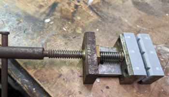 vise 90x32
