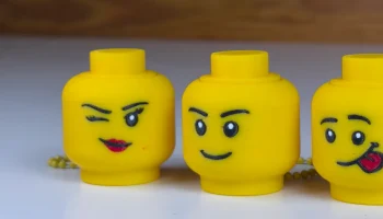 Брелок-кликер Lego Head Fidget Clicker 1