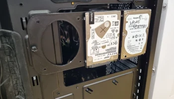 Кронштейн для твердотельного накопителя Fractal Design De... Кронштейн для твердотельного накопителя Fractal Design De...