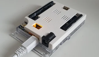 Компактная верхняя крышка для корпуса Arduino Zero.......... 1