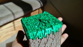 Блок травы Minecraft Twisty Fidget 4