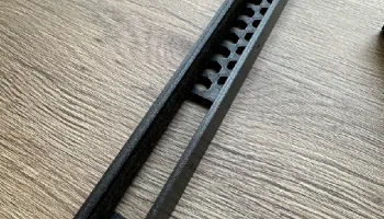 Держатель под столом Macbook 3