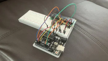 Arduino Uno R3 и держатель макетной платы............ 1