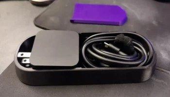 Зарядное устройство USB-C Steam Deck немного большего размер 1