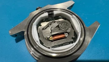 Держатель кварцевого механизма Miyota 2305 с датой и дато.. 2
