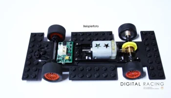 Цифровое шасси Carrera/Slotcar для таких кубиков, как LEG...