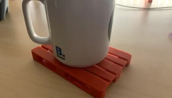 Europalette Tischuntersetzer 1:10 / подставка под стол из ев 1
