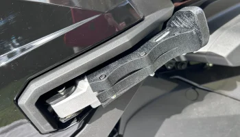 Концевые упоры для задних пассажиров ADV............ 1