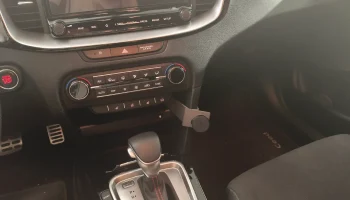 Автомобильный держатель для телефона KIA Ceed Proceed....... 1