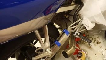 Направляющая заднего тормоза Honda CBR600F4i............ 1