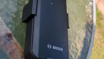 Настенное зарядное устройство Bosch eBike Compact (2A)......
