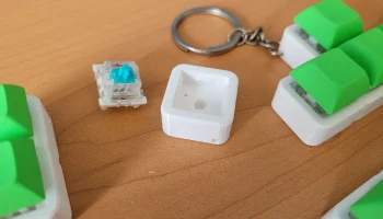 Игрушки-брелки для снятия стресса......... 2