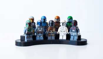 9 подставок для минифигурок LEGO
