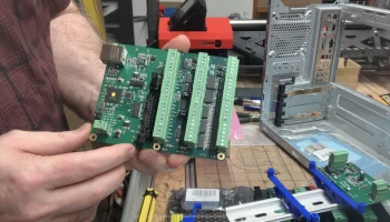 Крепление на DIN-рейку для карты ввода-вывода MESA 7i96S .. 1