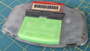 Крышка батарейного отсека Gameboy Advance.........